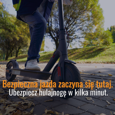 Osoba jadąca elektryczną hulajnogą w parku – grafika do strony o ubezpieczeniu roweru i hulajnogi, pokazująca codzienne sytuacje, w których ochrona ubezpieczeniowa może być potrzebna.
